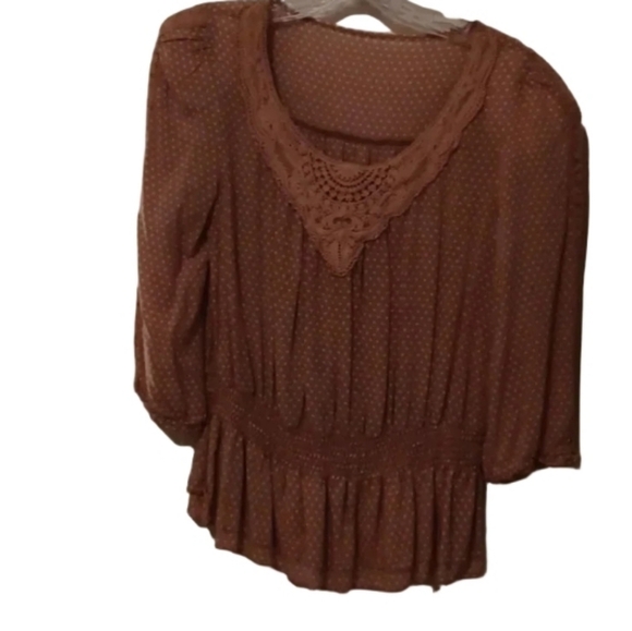 💙𝅺🌹polkadot blouse - Picture 2 of 11